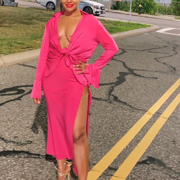 Two pieces - Picture 6 of 6